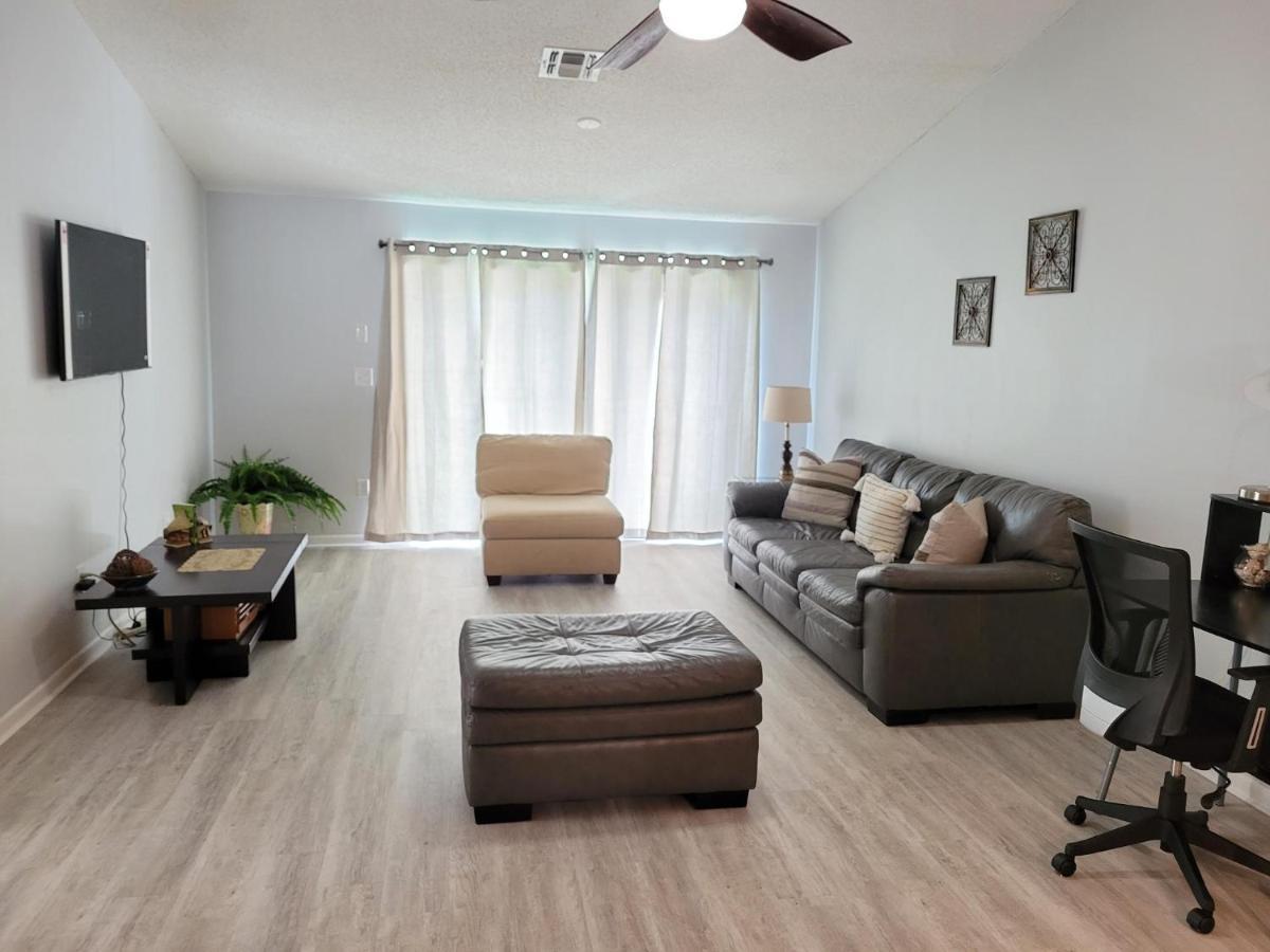 Beautiful Townhouse Easy Access To Everything. Clearwater Eksteriør billede